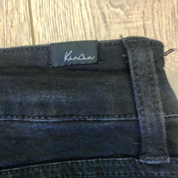 KANCAN LOS ANGELES DISTRESSED SHORTS IN SIZE 9 - Picture 4 of 7